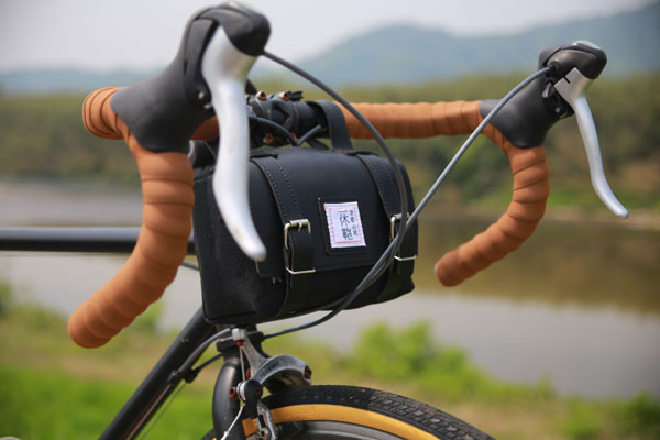 iPhone6 Plus �{�v�蒠�^���U�[�P�[�X